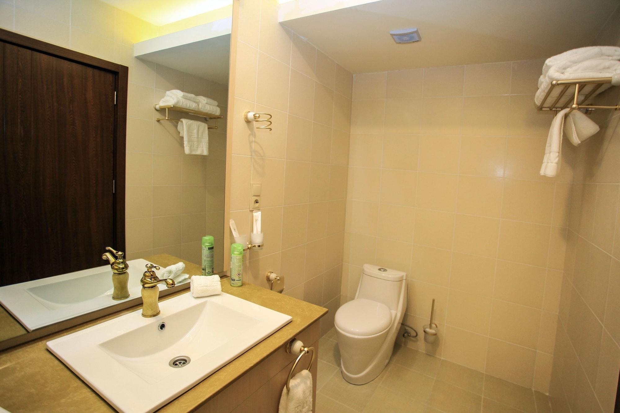 Pirimze Plaza Hotel Tbiliszi Kültér fotó