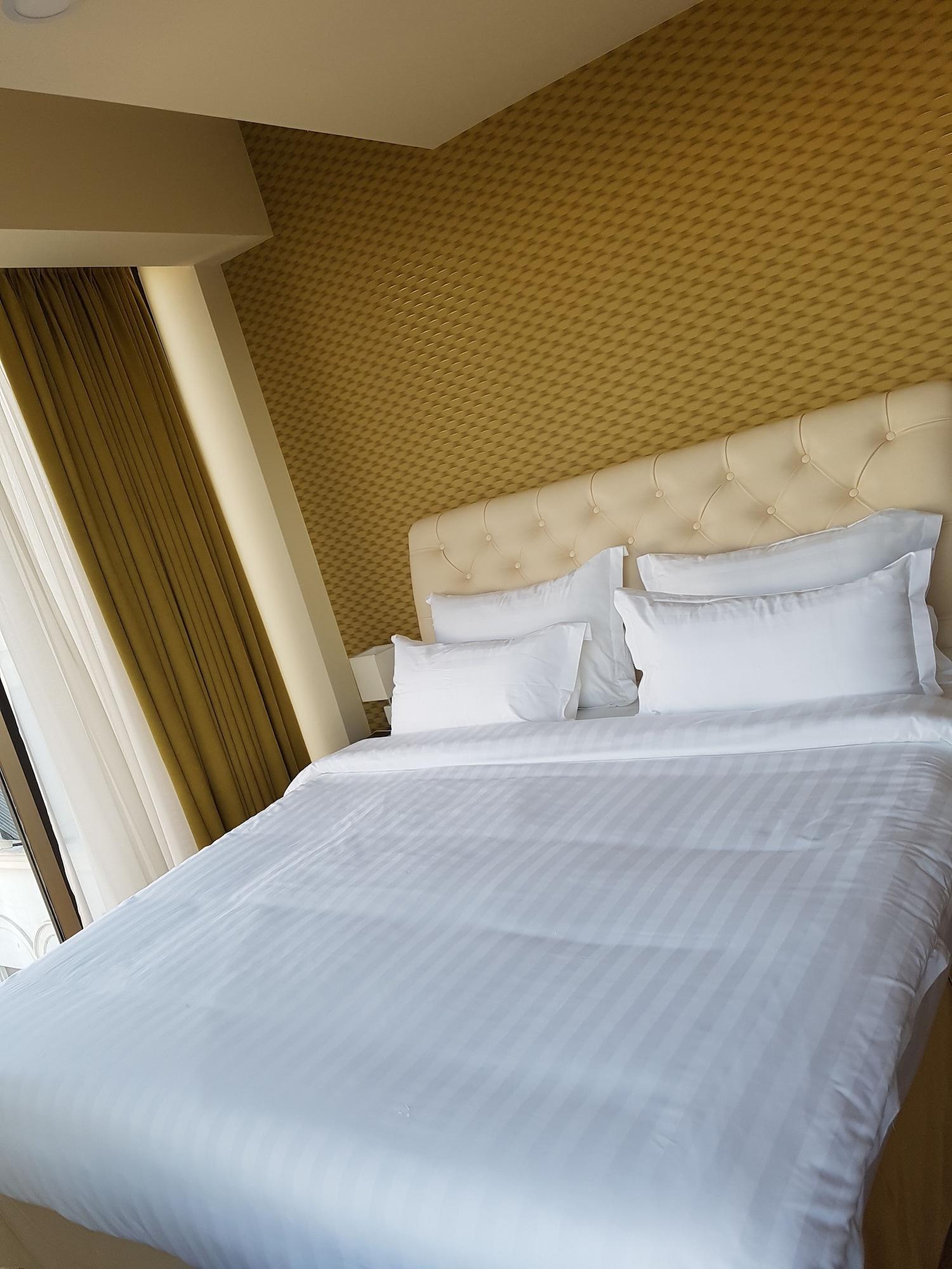 Pirimze Plaza Hotel Tbiliszi Kültér fotó