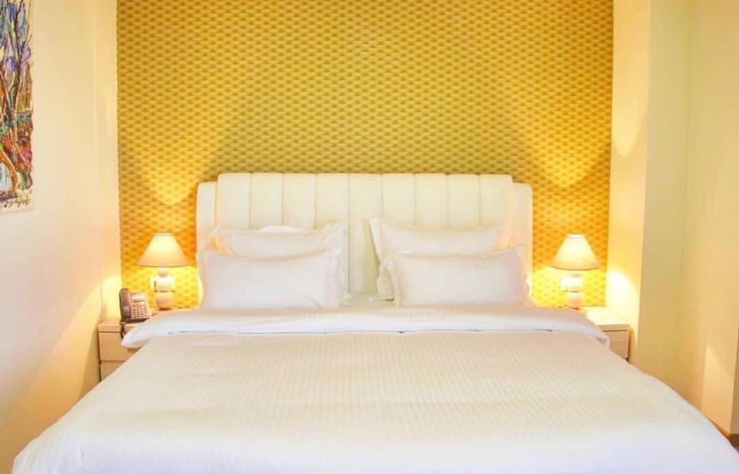Pirimze Plaza Hotel Tbiliszi Kültér fotó