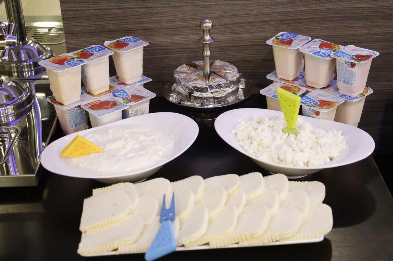 Pirimze Plaza Hotel Tbiliszi Kültér fotó