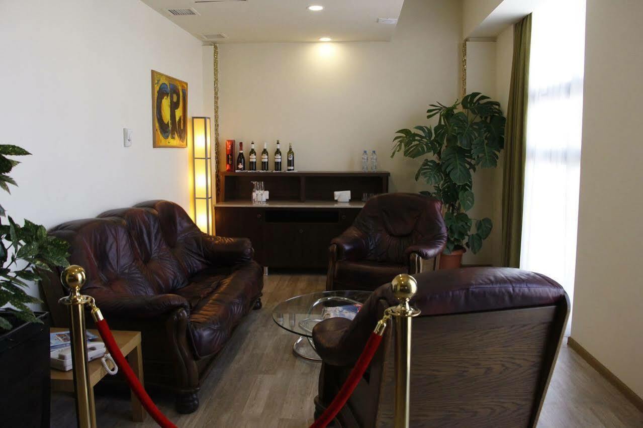 Pirimze Plaza Hotel Tbiliszi Kültér fotó