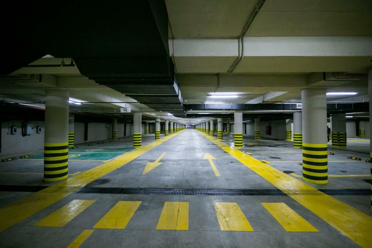 Pirimze Plaza Hotel Tbiliszi Kültér fotó